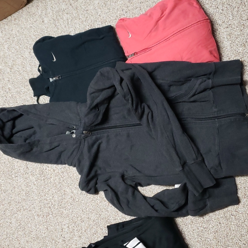 Athletic collection! - Picture 4 of 10